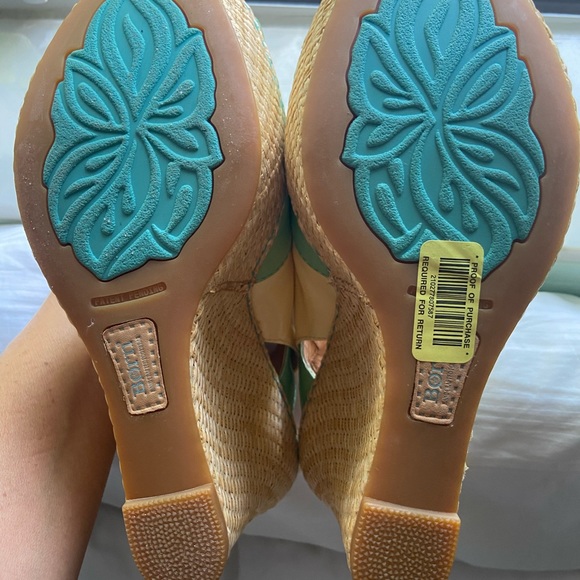 BORN size 8 women’s - Picture 6 of 9